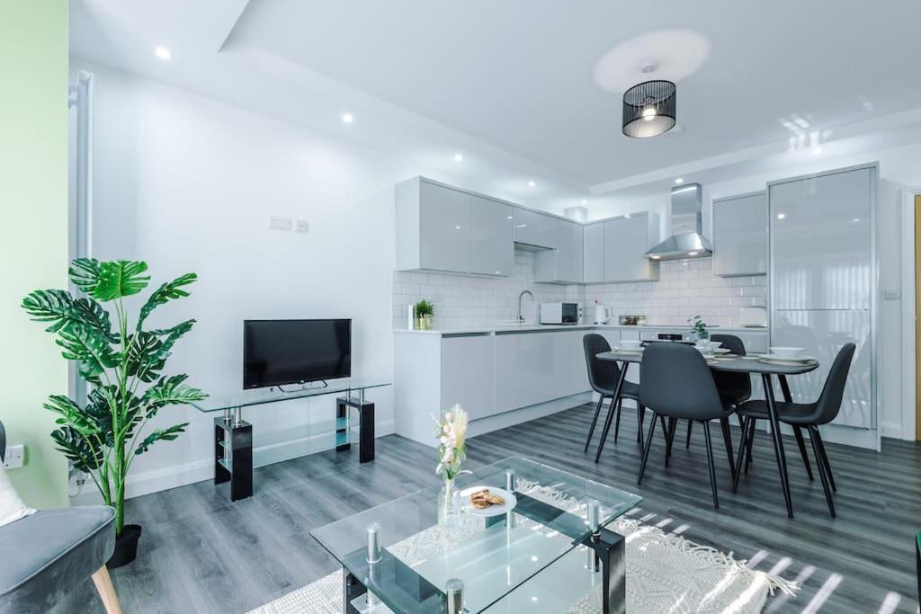 Heart Of Didsbury, Private Gated Car Park By Hass Haus Apartamento Manchester